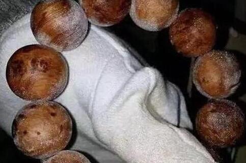 跟风冲动买手串，最后发现玩残了