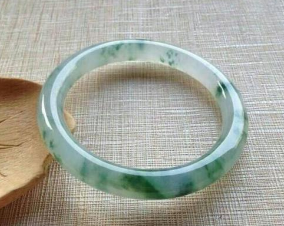 戴翡翠的好处 戴翡翠的好处究竟何在