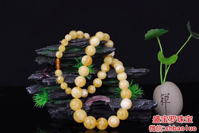 白花蜜蜡的价格多少钱呢，不清楚的朋友看过来！