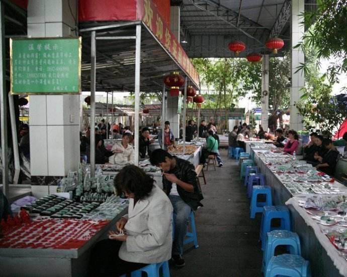 担心在云南旅游买翡翠时被骗？那是因为你不知道这6个防骗指南