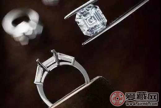 钻戒多久洗一次?洗手的时候应该摘下来吗? 钻戒多久洗一次?洗手的时候应该摘下来吗?