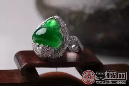 翡翠弄脏了怎么办? 翡翠弄脏了怎么办?