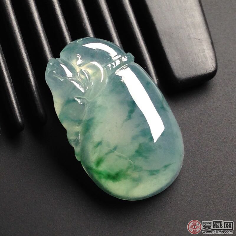 翡翠到底要色好还是种好呢? 翡翠到底要色好还是种好呢?