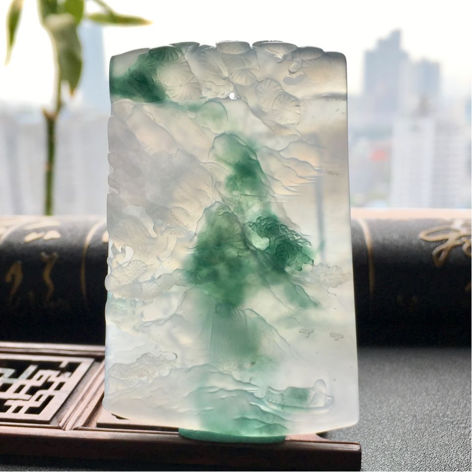 教你如何挑选翡翠挂件 教你如何挑选翡翠挂件
