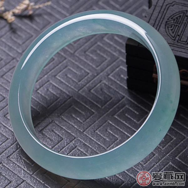 玻璃种翡翠的保养技巧有哪些