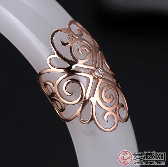 翡翠手镯断了怎么办呢? 翡翠手镯断了怎么办呢?